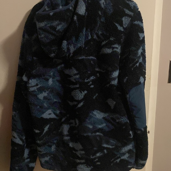 The North Face Quarter Zip Sherpa - Picture 2 of 4